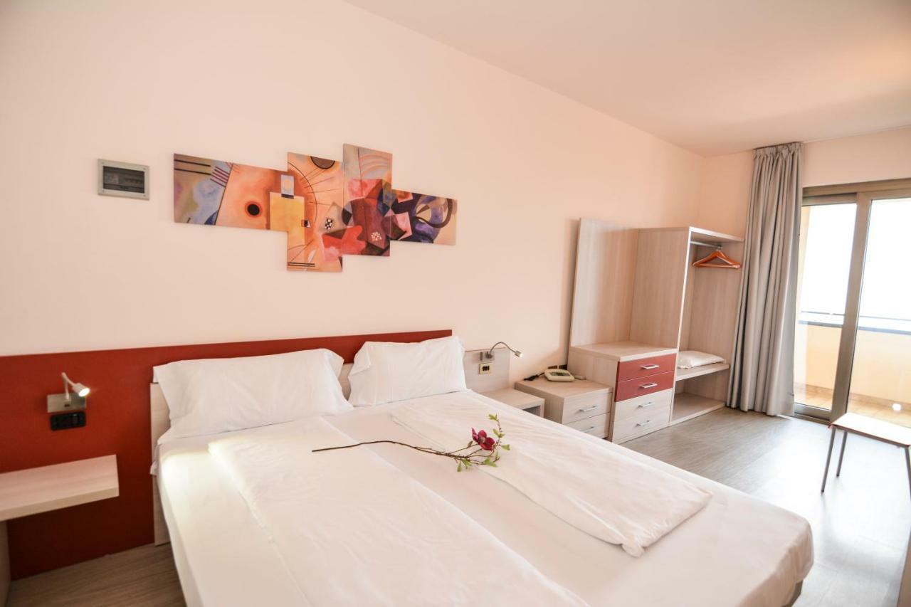 مالتشيزينيه Residence Lido Hotel المظهر الخارجي الصورة