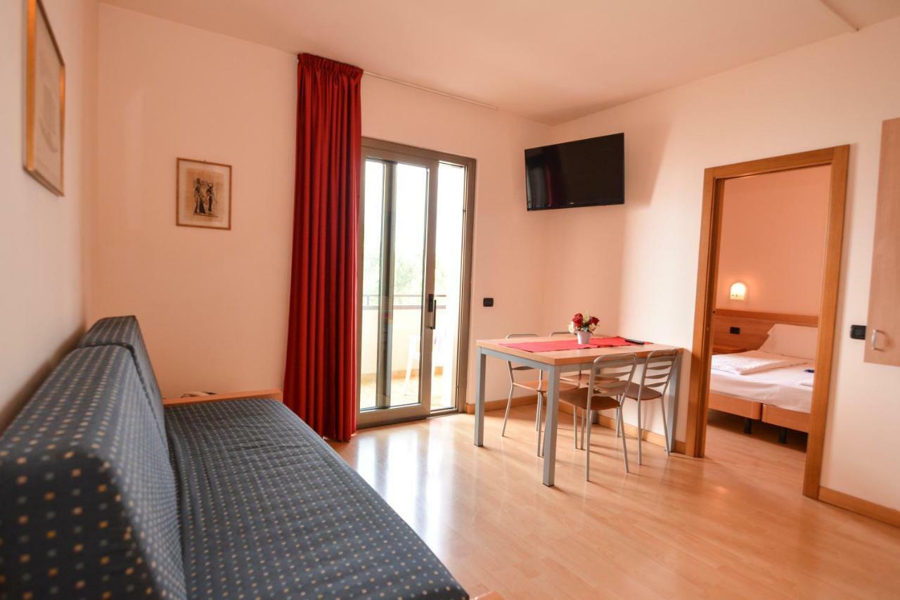 مالتشيزينيه Residence Lido Hotel المظهر الخارجي الصورة